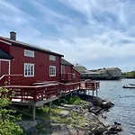Rorbuer * Henningsvær