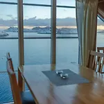 Rorbuer * Henningsvær