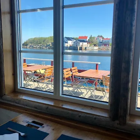 假日公园 哼宁斯维罗布尔酒店