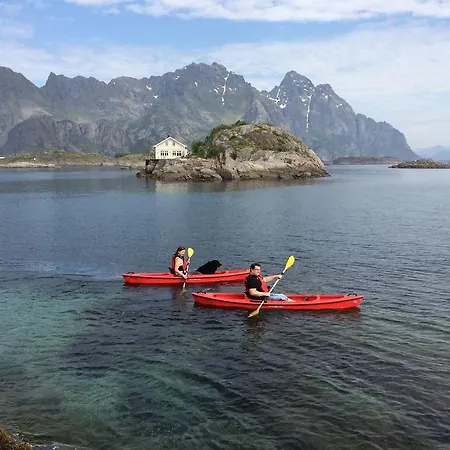 Rorbuer * Henningsvær