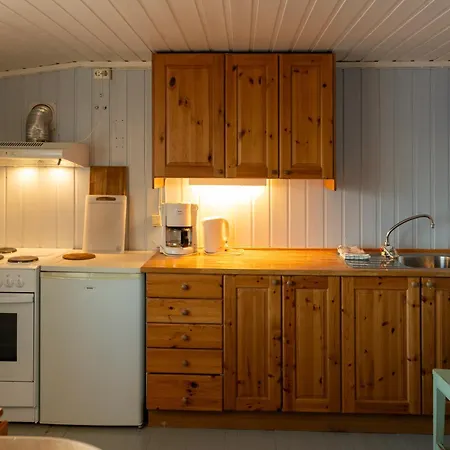 Holiday park Rorbuer Henningsvaer