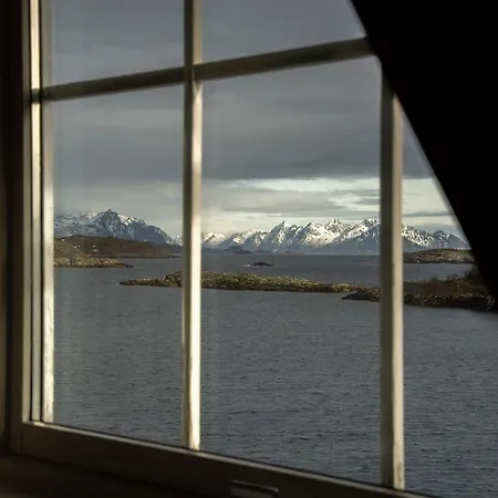 Rorbuer * Henningsvaer