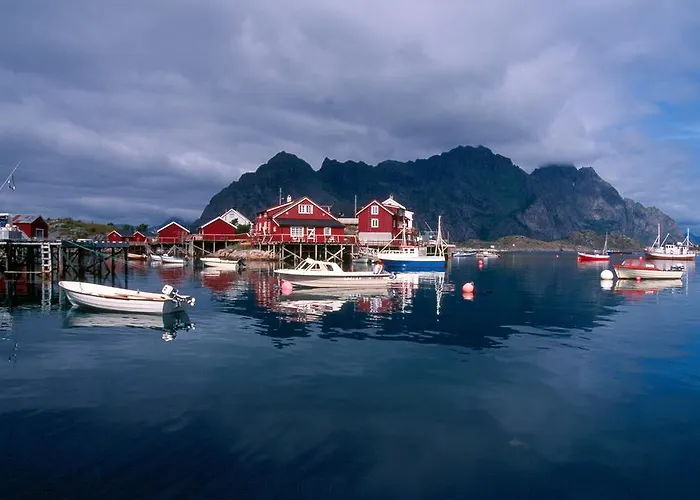 Rorbuer * Henningsvær