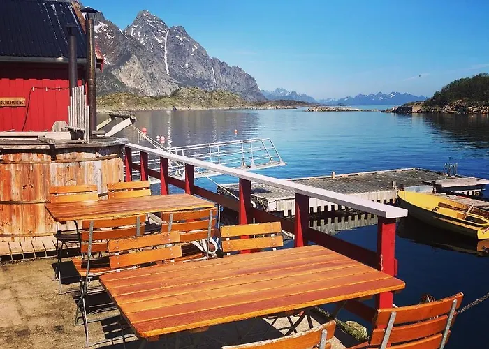 Rorbuer * Henningsvær