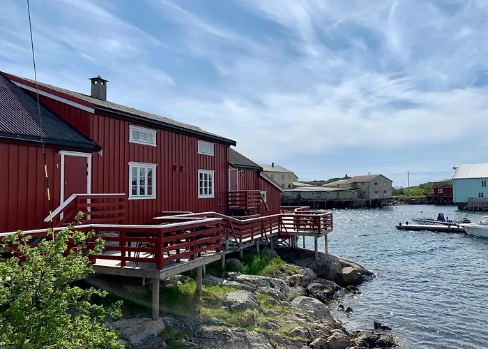 Rorbuer * Henningsvær