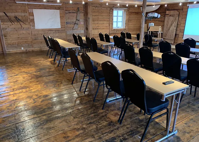 Ferieparker Rorbuer Henningsvær