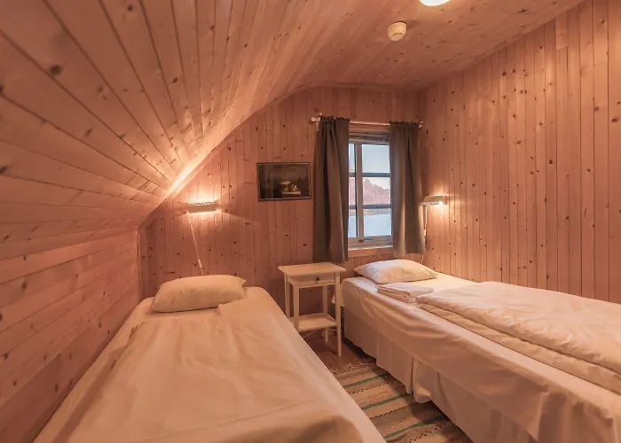 Rorbuer Ferieparker Henningsvær