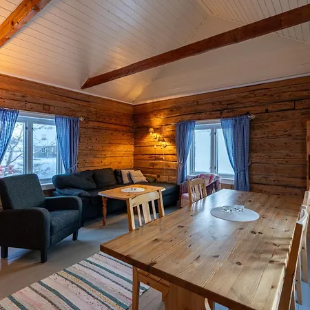 Rorbuer * Henningsvaer